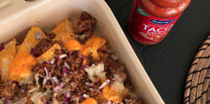 Kermainen nachogratiini