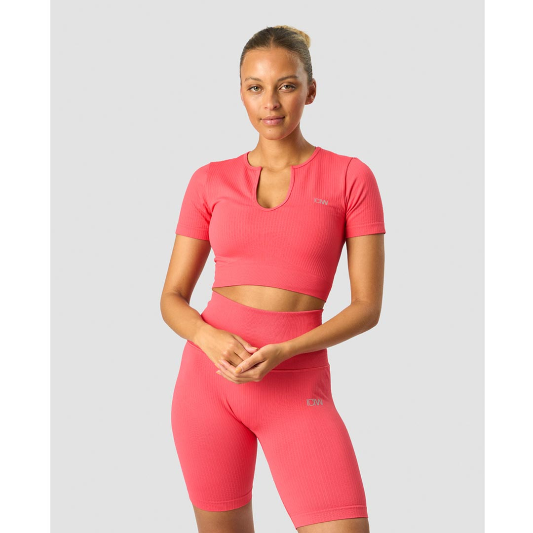 ICANIWILL Ribbed Define Seamless Cropped T-shirt Coral Red ryhmässä Treenivaatteet / T-paidat @ Proteincompany (PB-22061100)